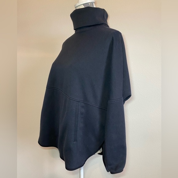 The North Face‎ Women's Slacker Poncho in Black Size XS - Picture 5 of 10